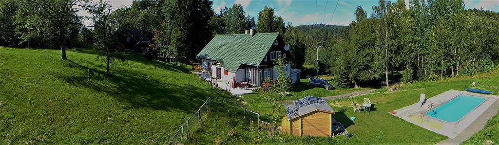 Na Slunecni Pohadkova Chaloupka Ve Sladke Dire Пршиховице Экстерьер фото